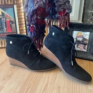 Dr. Scholl's Black Suede Ankle Booties